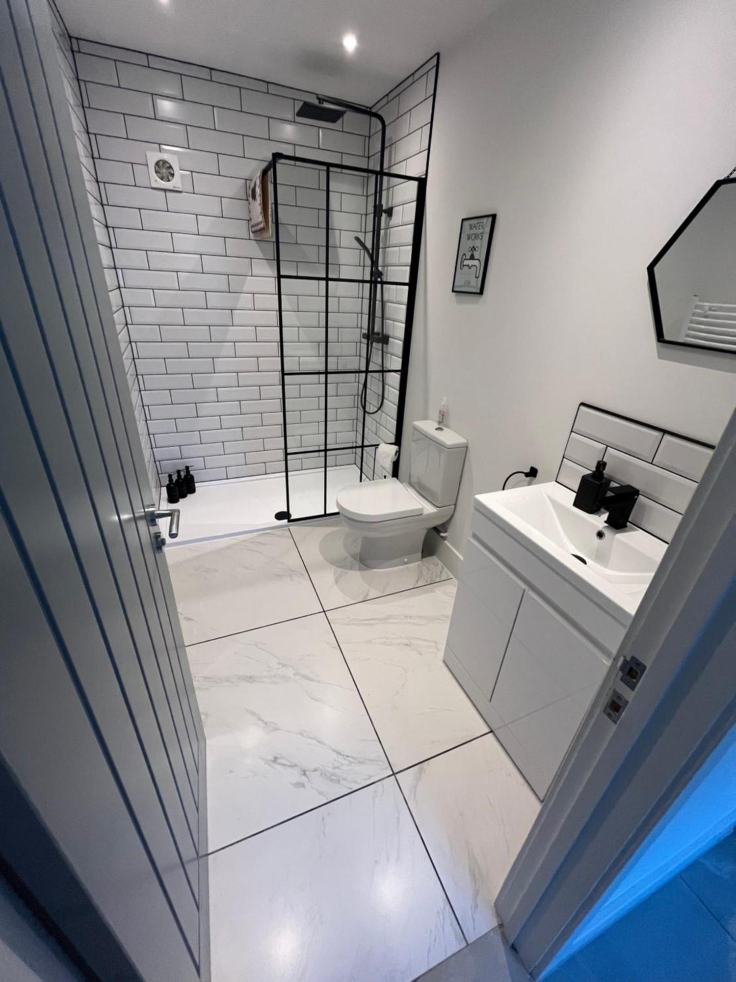 Entire Property In Downham Market, Serviced Accomodation Apartment Exterior photo
